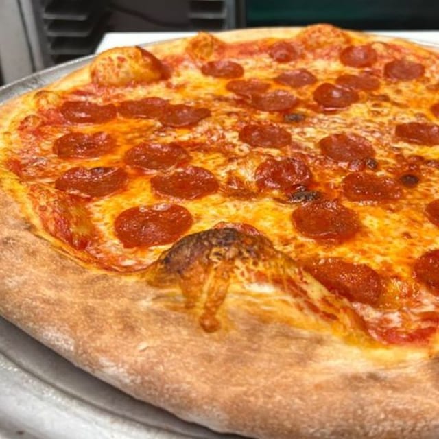 Pepperoni Pie (15").